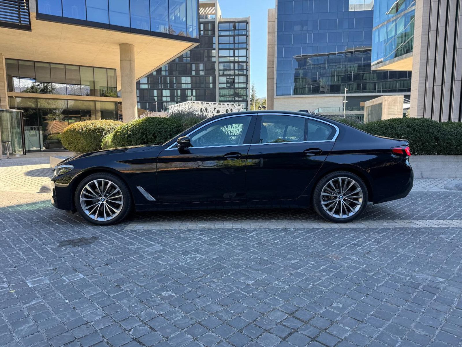 BMW 520d 2023 - Imagen 7 de 18