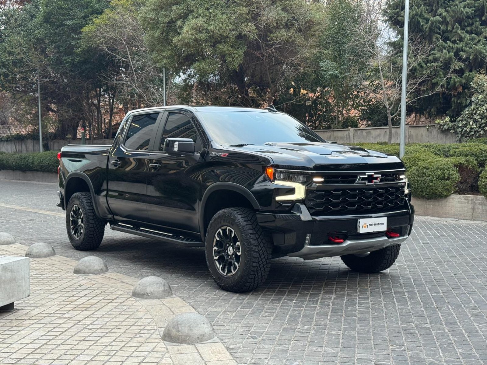 Chevrolet SILVERADO 6.2 ZR2 AUTO DC 4WD R 2023 - Foto 3 de 19