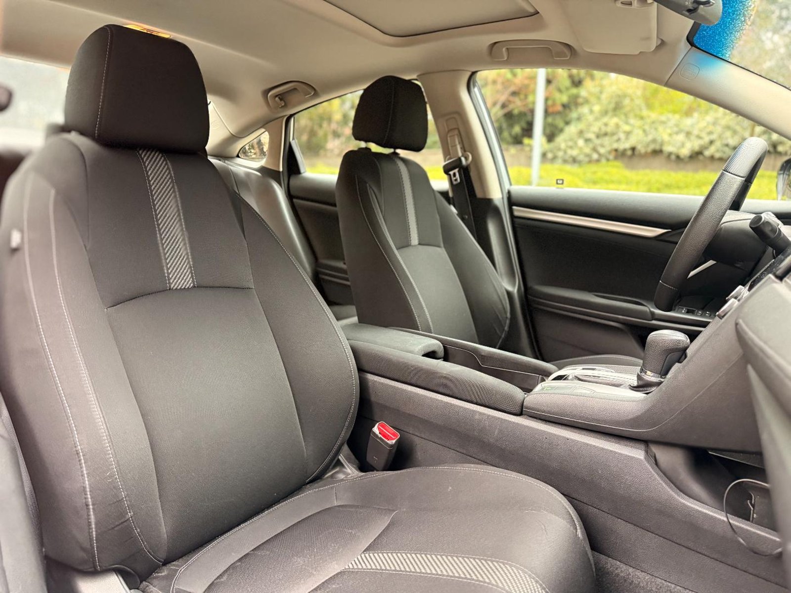 Honda CIVIC EX 1.5 2017 - Imagen 18 de 20