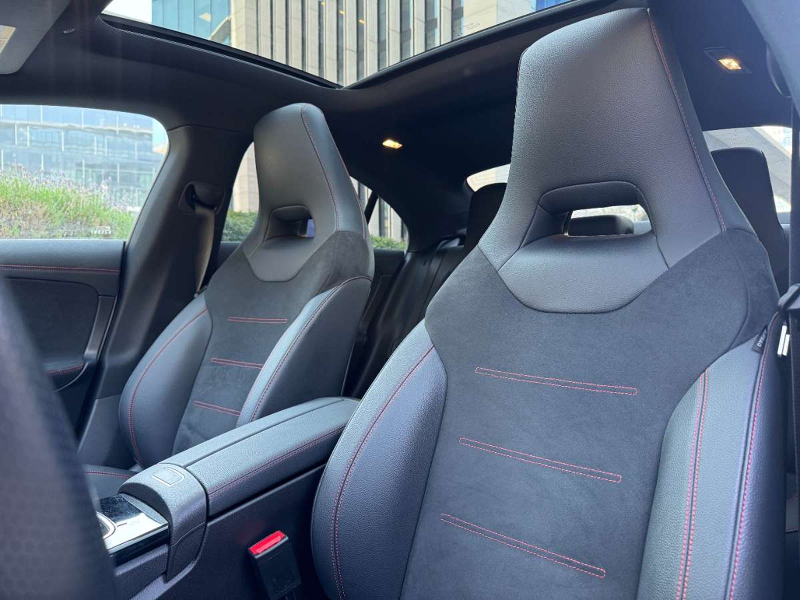 Mercedes-Benz CLA200 2026 - Imagen 16 de 19