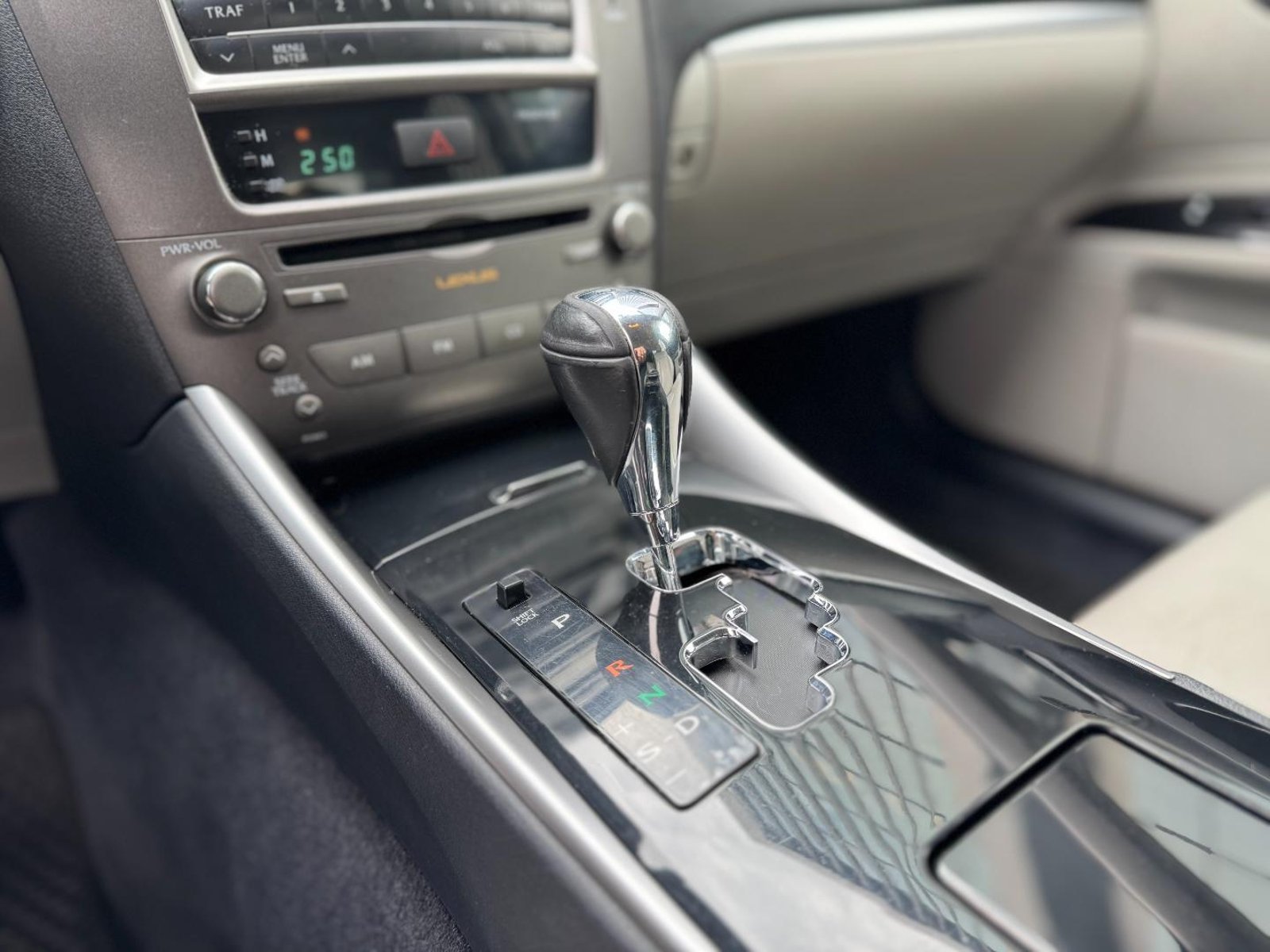 Lexus IS250 2012 - Imagen 11 de 19