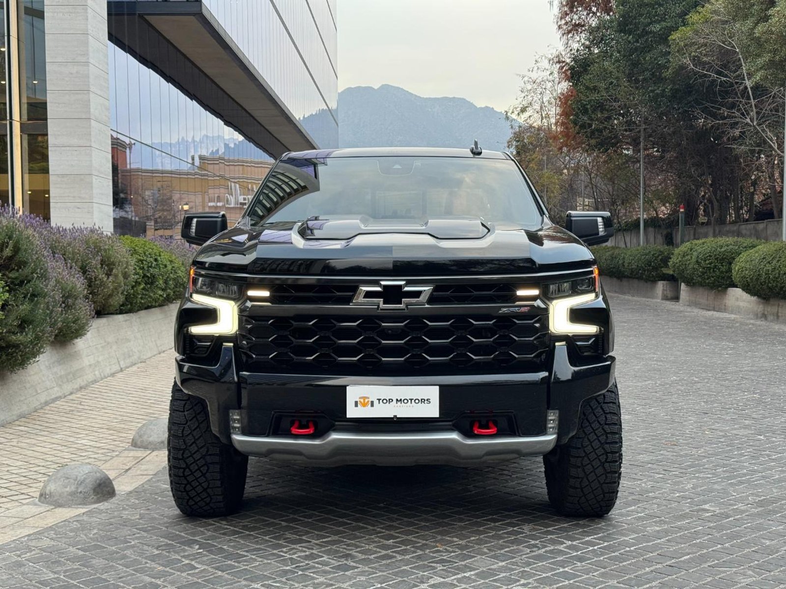 Chevrolet SILVERADO 6.2 ZR2 AUTO DC 4WD R 2023 - Foto 2 de 19