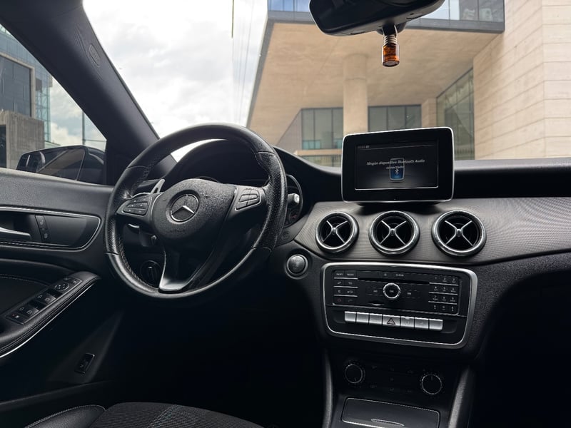 Mercedes-Benz CLA 180 2020 - Imagen 8 de 18