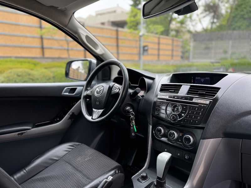 Mazda NEW BT 50 DCAB SDX 4X4 3.2 AUT 2018 - Imagen 12 de 16