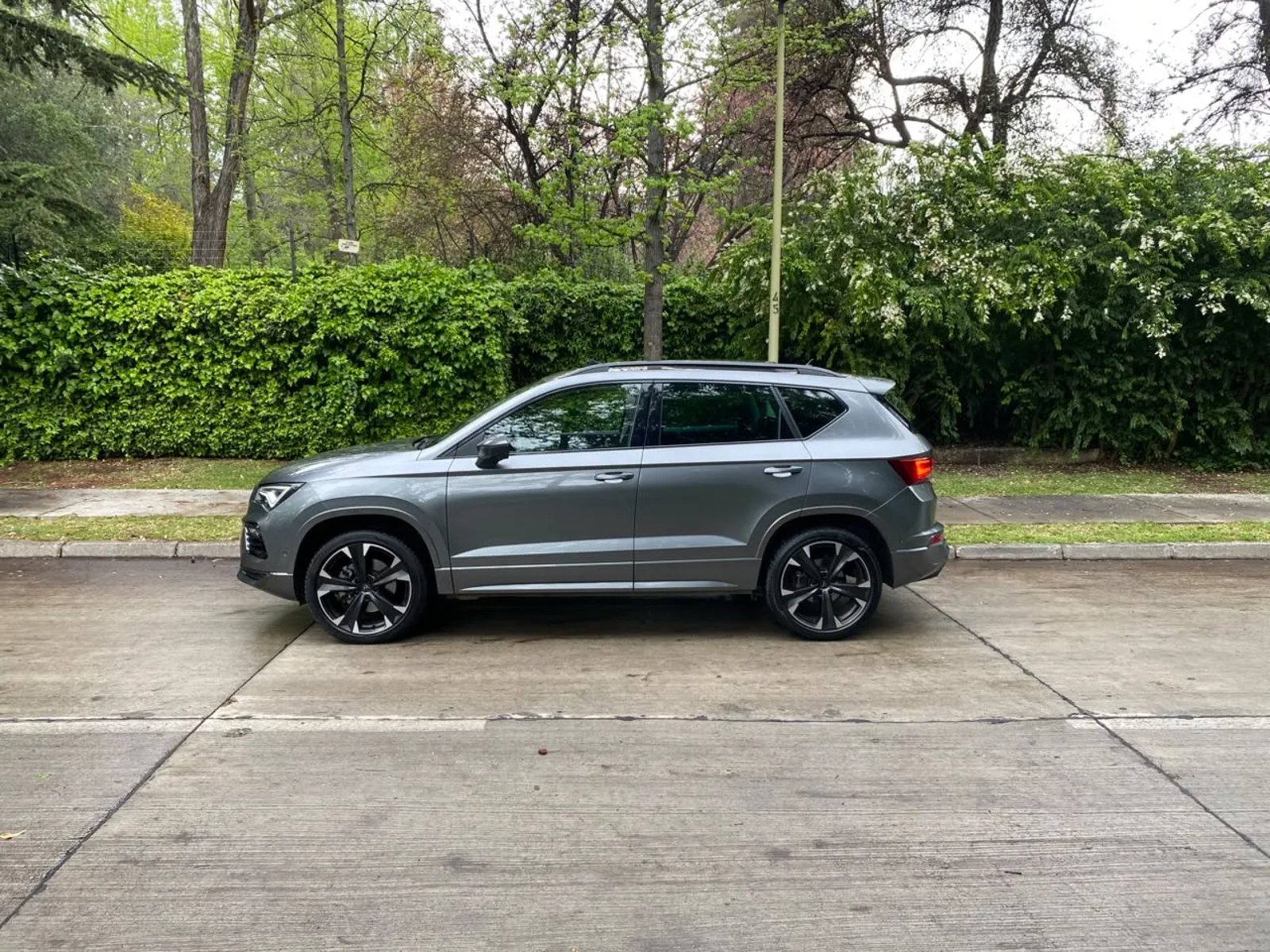 Cupra Ateca 2.0 TSI 190 HP 4Drive 4X4 DSG AT 2025 - Foto 5 de 20