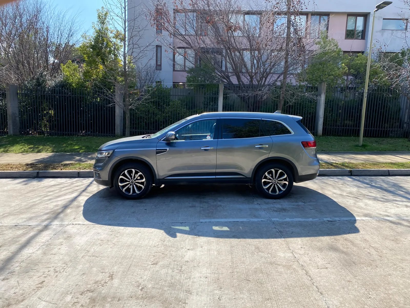 Renault Koleos 2.5 Intens 2WD AT 2022 - Imagen 5 de 20