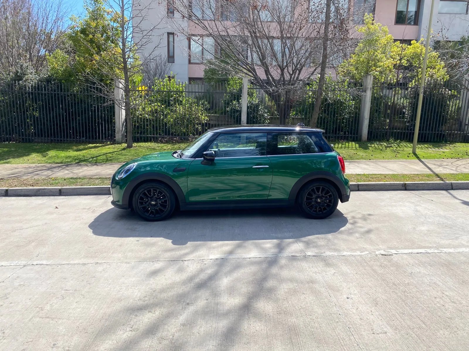 Mini Cooper 1.5 Esencial 4X2 HB AT 2023 - Imagen 5 de 20