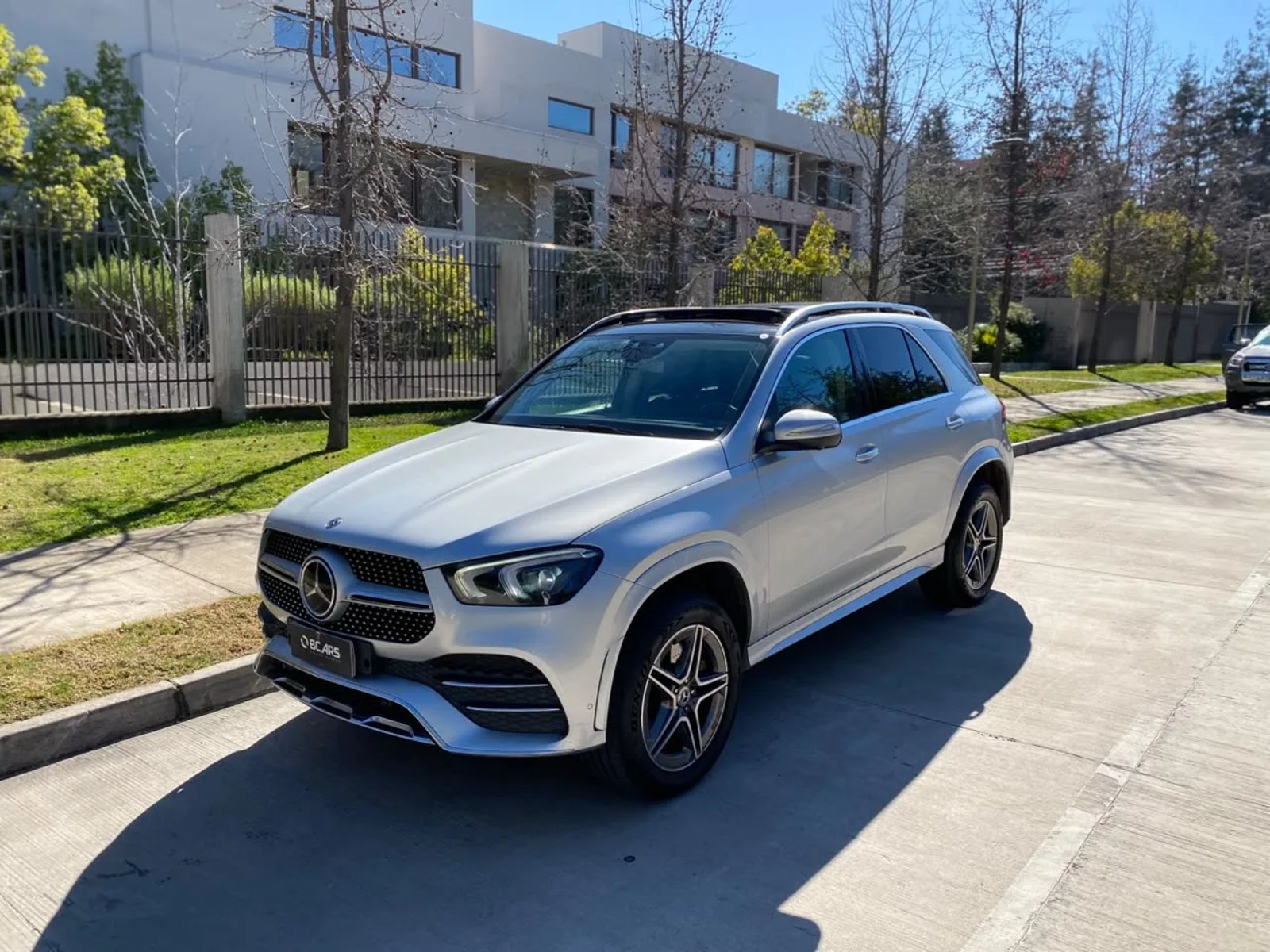 Mercedes-Benz GLE 400 d 2.9 Diésel 4MATIC 4X4 AT 2021 - Foto 2 de 20