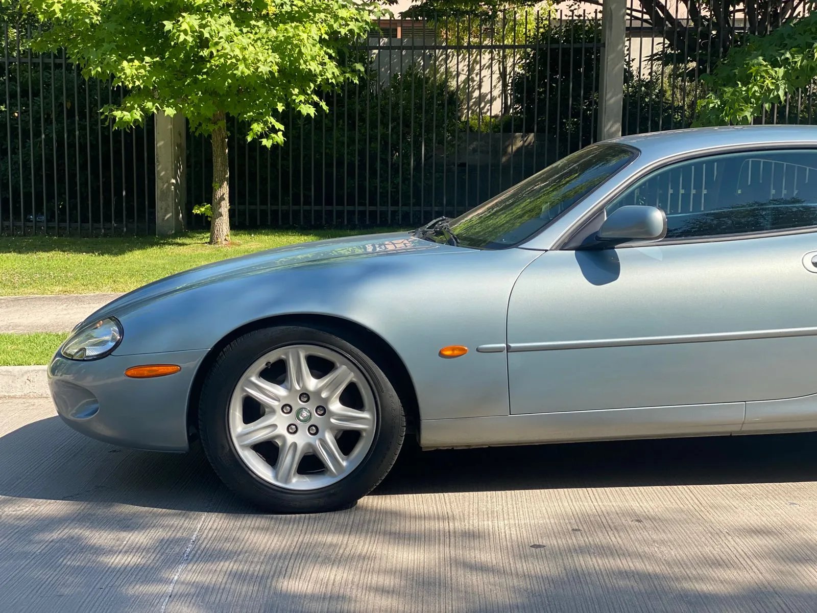 Jaguar XK8 V8 4.0 1997 - Foto 4 de 20