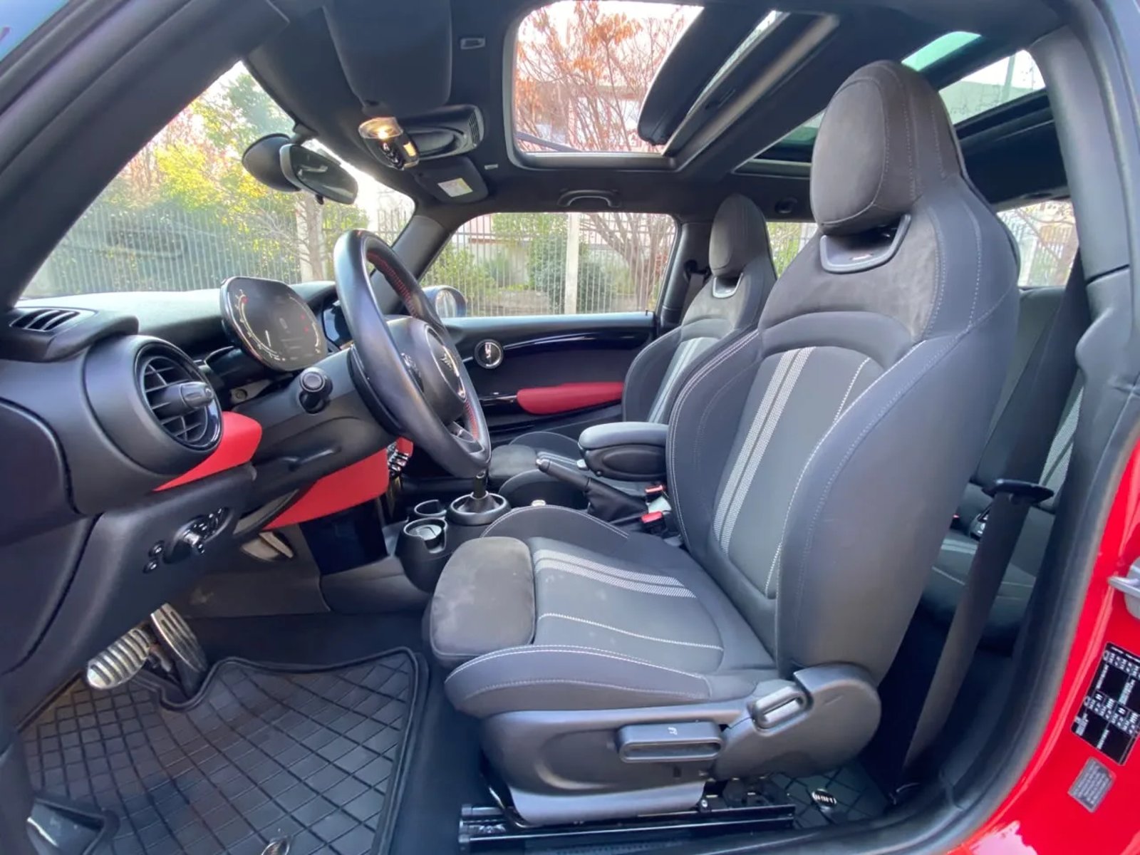 MINI Cooper 2.0 JCW S Package 4X2 HB AT 3P 2021 - Imagen 17 de 20