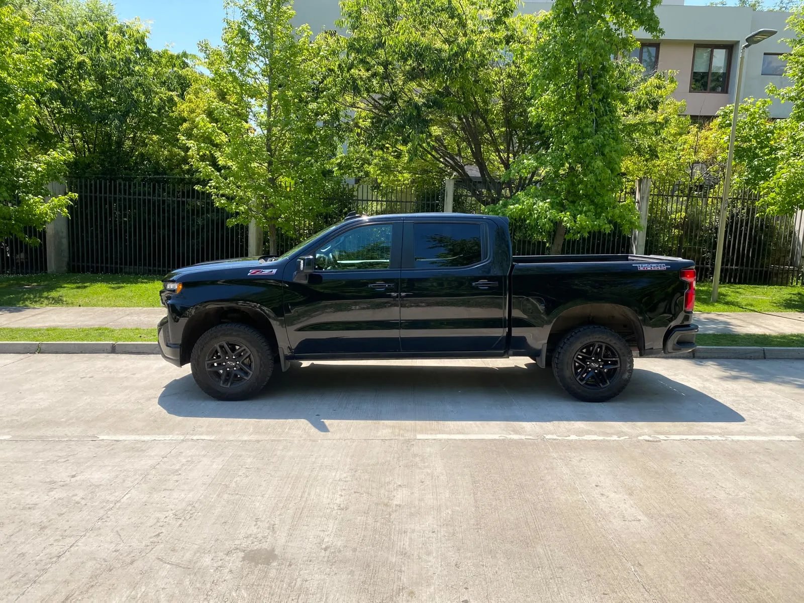 Chevrolet Silverado 5.3 LT Trail Boss Z71 4X4 AT 2022 - Foto 5 de 19