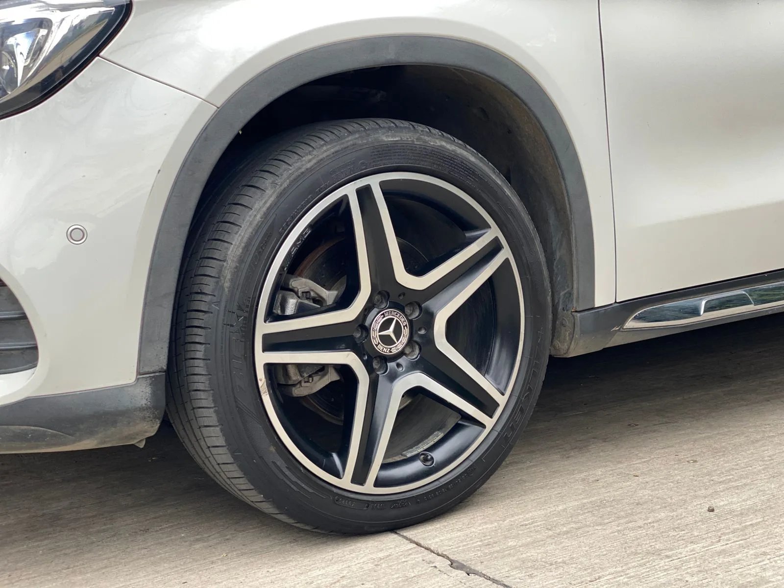 MERCEDES-BENZ GLA 220 2.1 CDI Diésel 4MATIC 4X4 AT 2019 - Foto 3 de 20