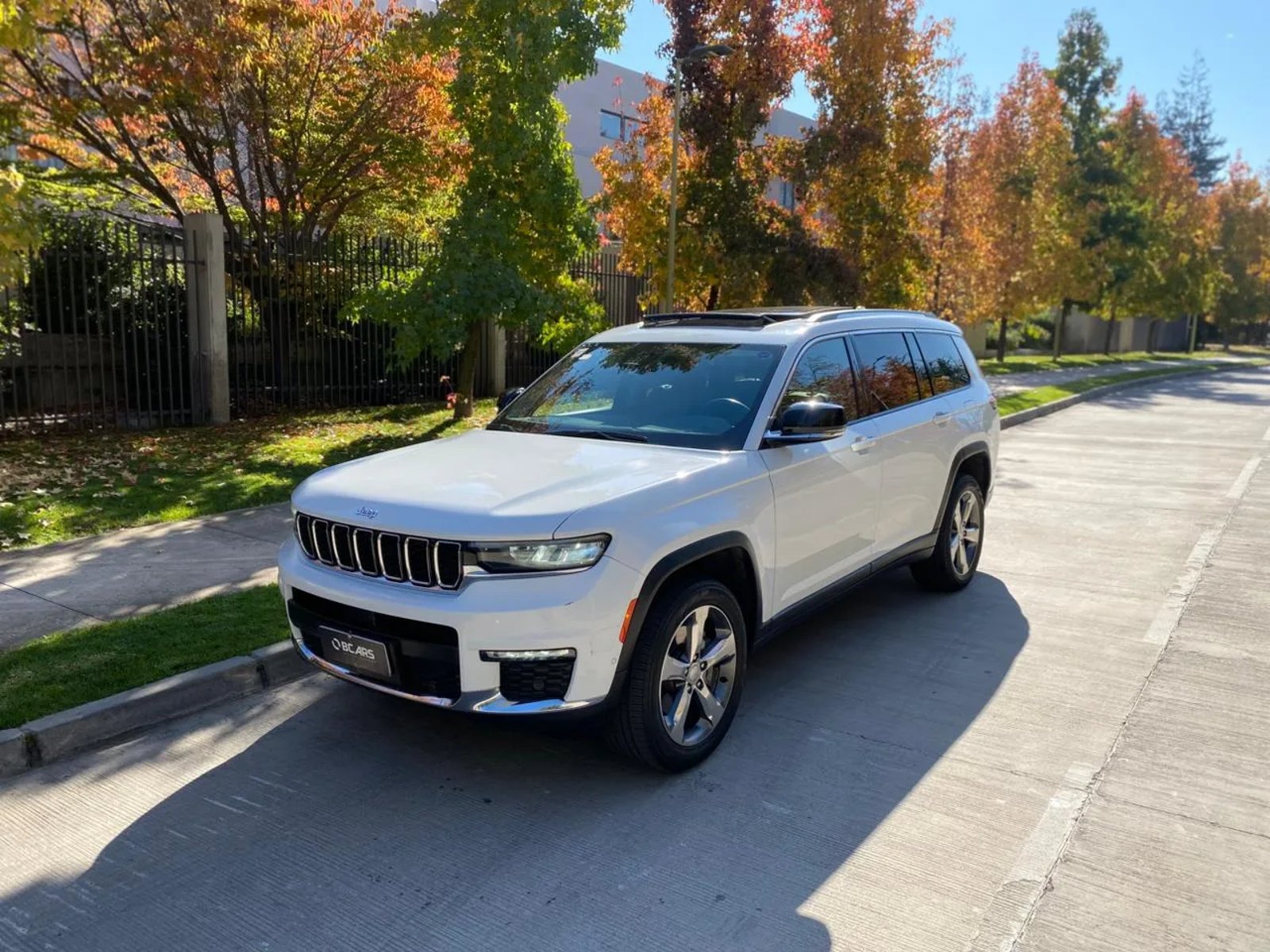 Jeep Grand Cherokee 3.6 Limited L Auto 4WD 2023 - Foto 2 de 20
