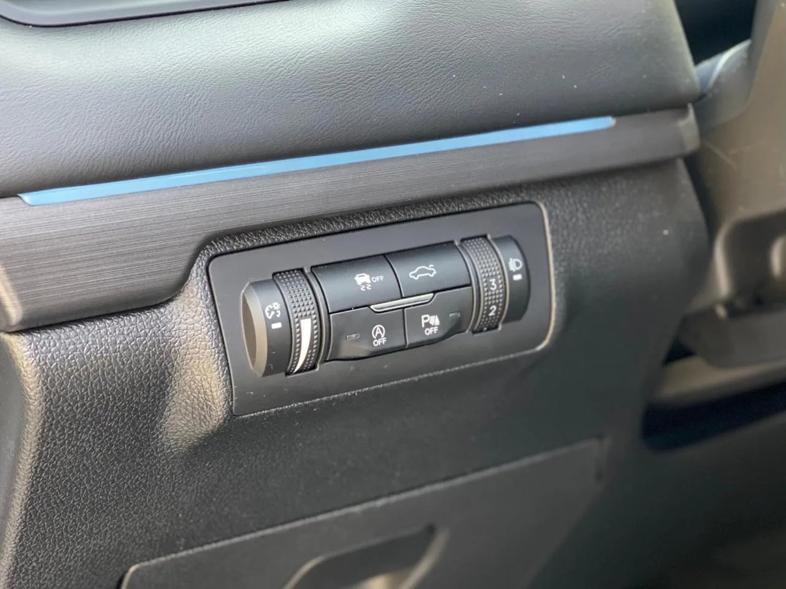 Exeed TXL 2.0T DCT Unlimited 4WD 2023 - Imagen 16 de 20