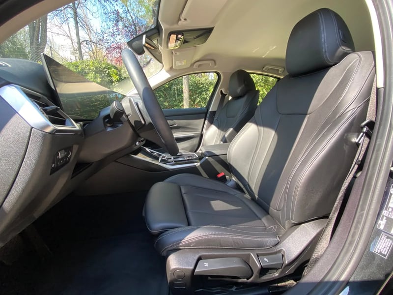 BMW 320i Urban LCI 4X2 AT 2025 - Imagen 17 de 20