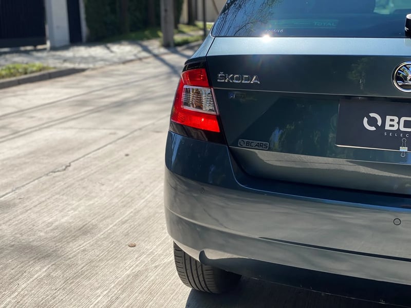 Skoda Fabia 1.0 TSI Active 4 2 MT 2018 - Imagen 7 de 16