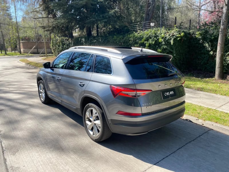 Skoda Kodiaq 2.0 TSI Auto Style 4WD 2024 - Imagen 6 de 11