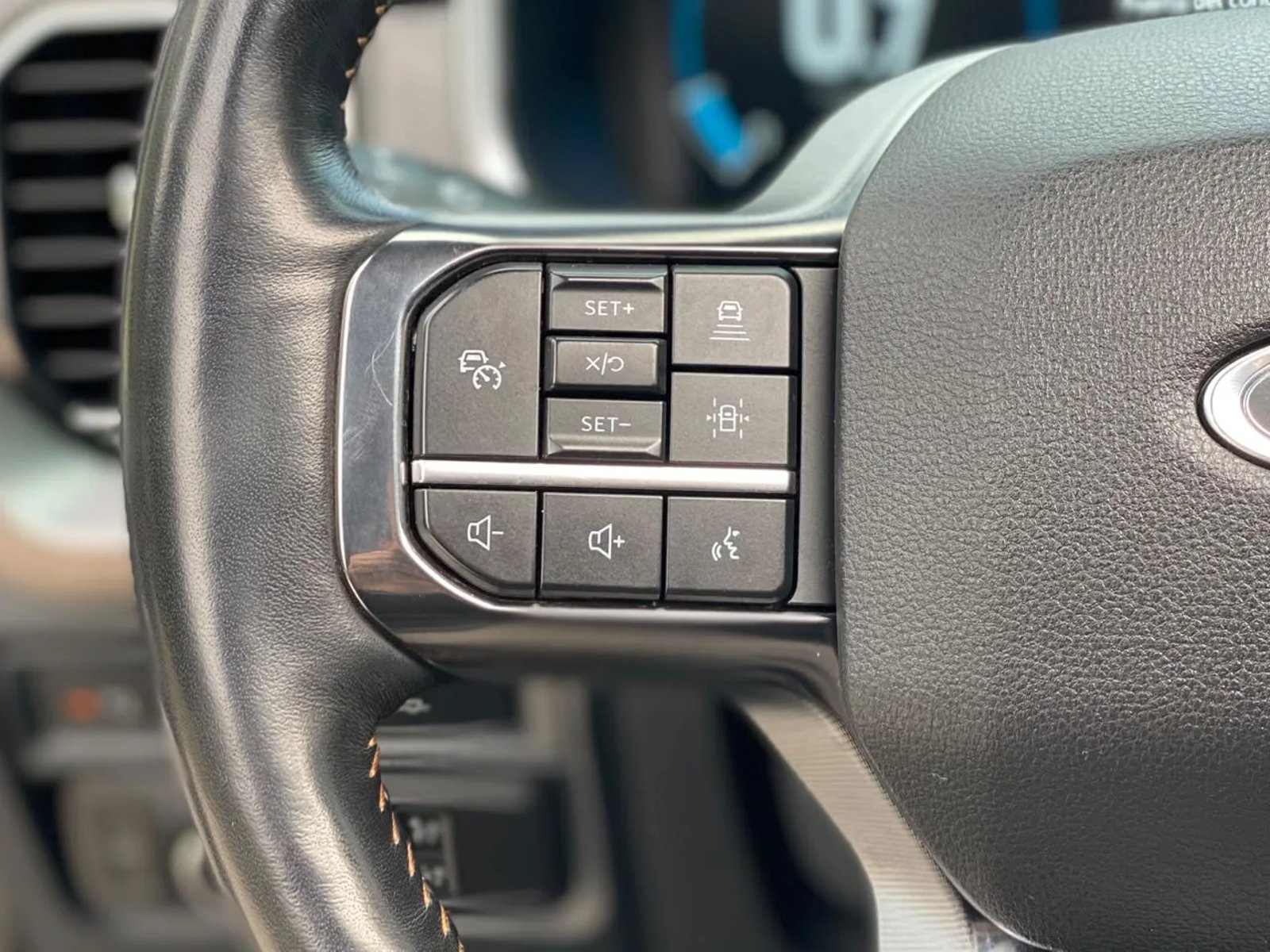 Ford F-150 3.5 Platinum Doble Cabina 4X4 AT 2022 - Imagen 18 de 20