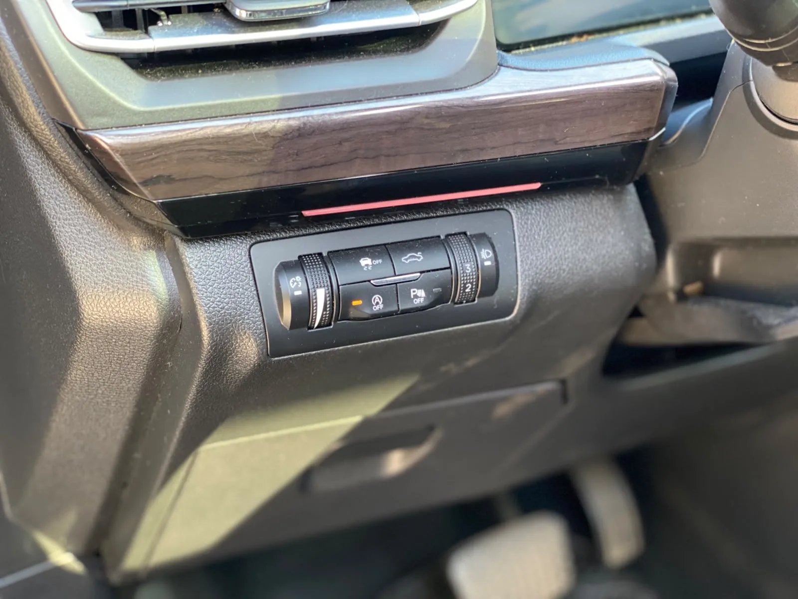 Exeed VX 2.0T Unlimited AWD DCT AT 2023 - Imagen 16 de 20