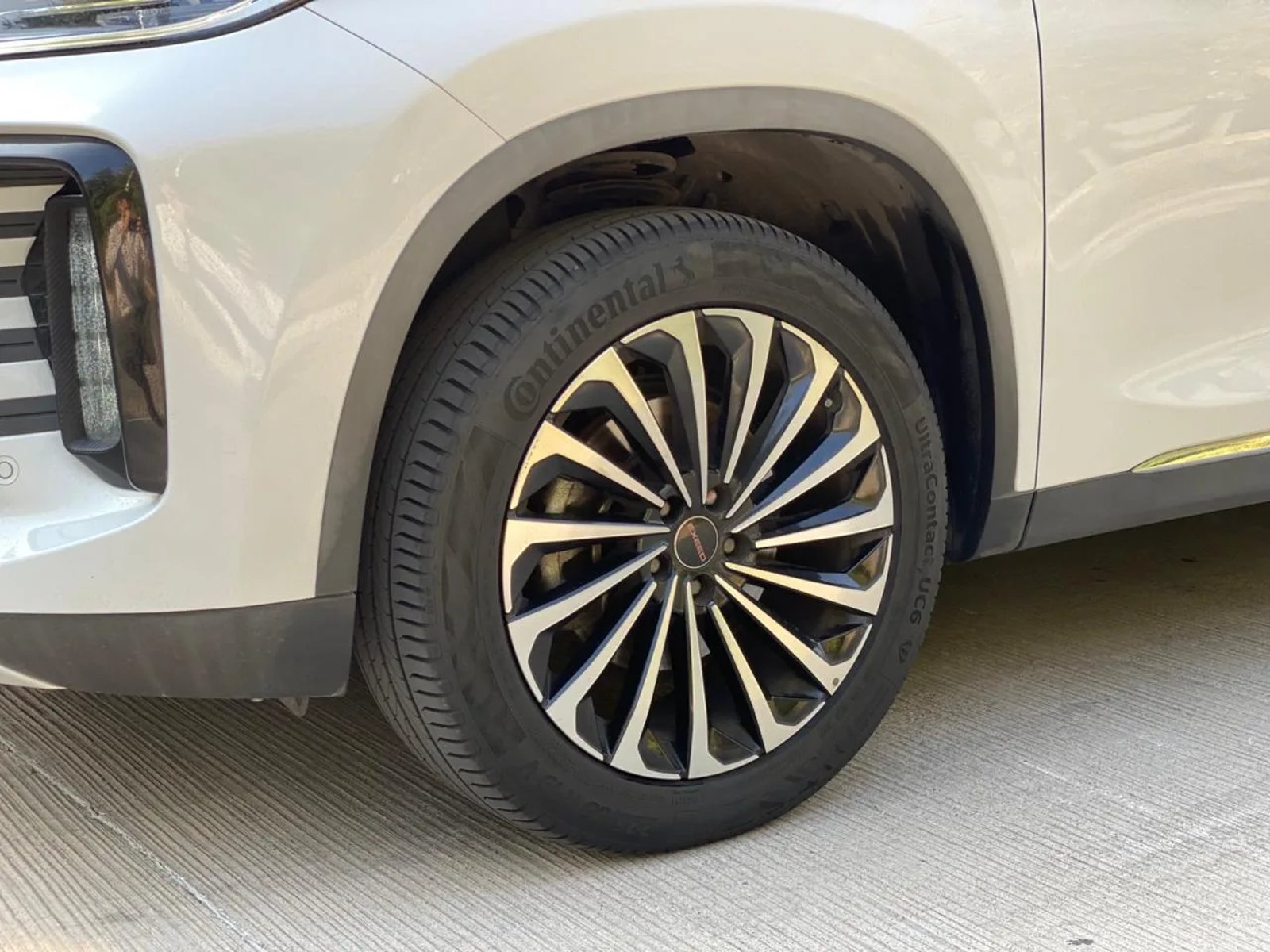 Exeed TXL 2.0T DCT Unlimited 4WD 2023 - Imagen 3 de 20