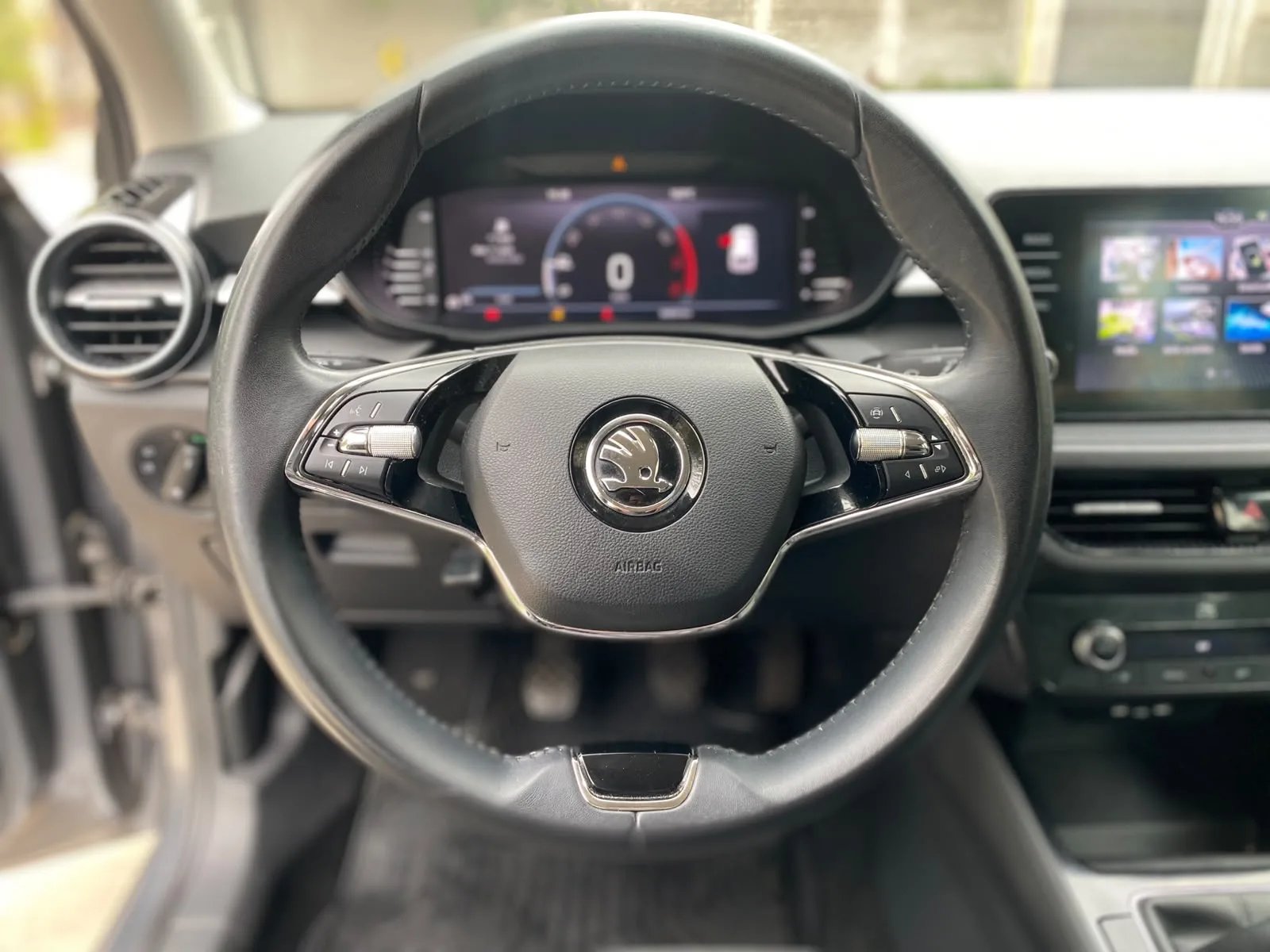 Skoda Fabia 1.0 Ambiente 4X2 HB MT 2023 - Imagen 19 de 20