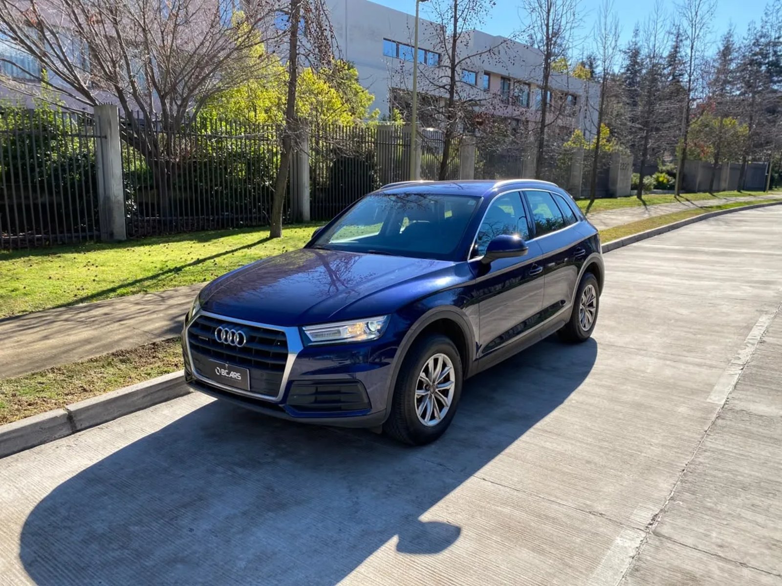 Audi Q5 2.0 TFSI Attraction Quattro 4X4 Tiptronic AT 2019 - Foto 2 de 20