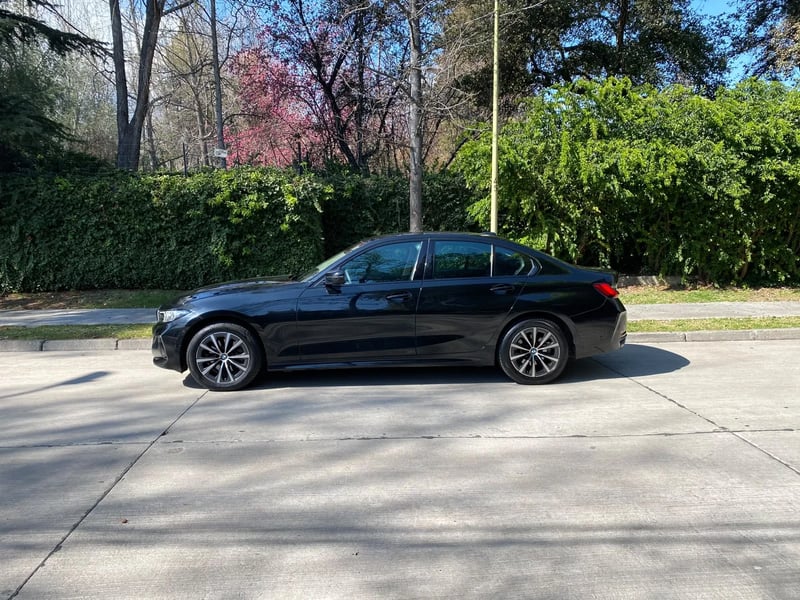 BMW 320i Urban LCI 4X2 AT 2025 - Imagen 5 de 20