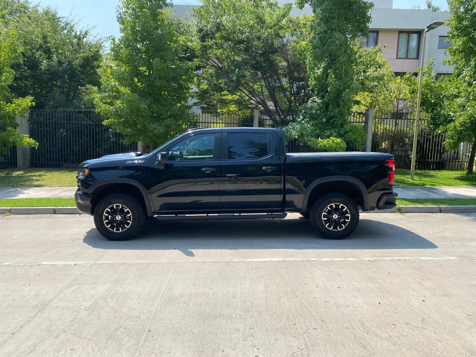 Chevrolet Silverado ZR2 6.2 Auto DC 4WD 2023 - Foto 5 de 20