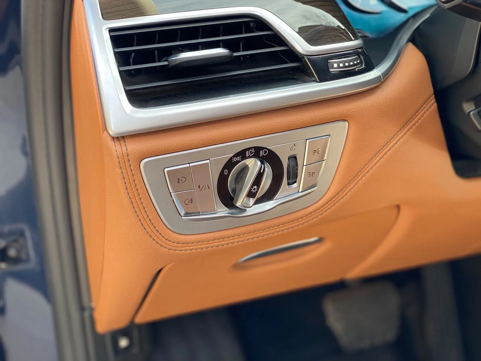 BMW 740 2.0 Hybrid iPerformance 4X2 AT 2018 - Imagen 17 de 20