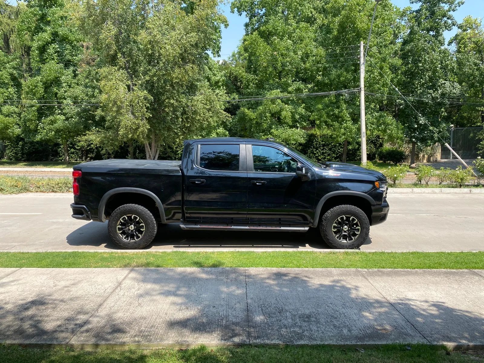 Chevrolet Silverado ZR2 6.2 Auto DC 4WD 2023 - Imagen 11 de 20