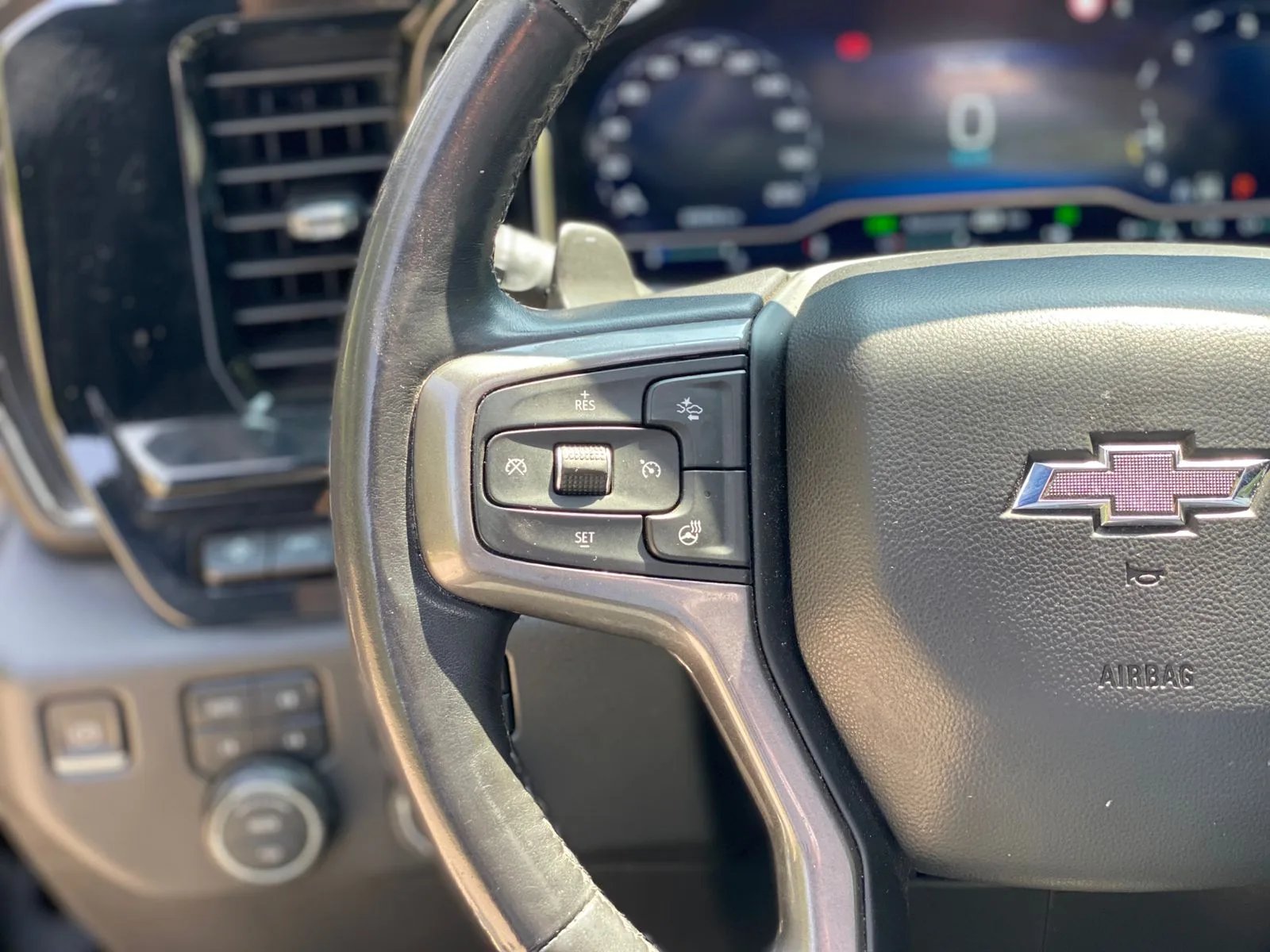 Chevrolet Silverado ZR2 6.2 Auto DC 4WD 2023 - Imagen 19 de 20