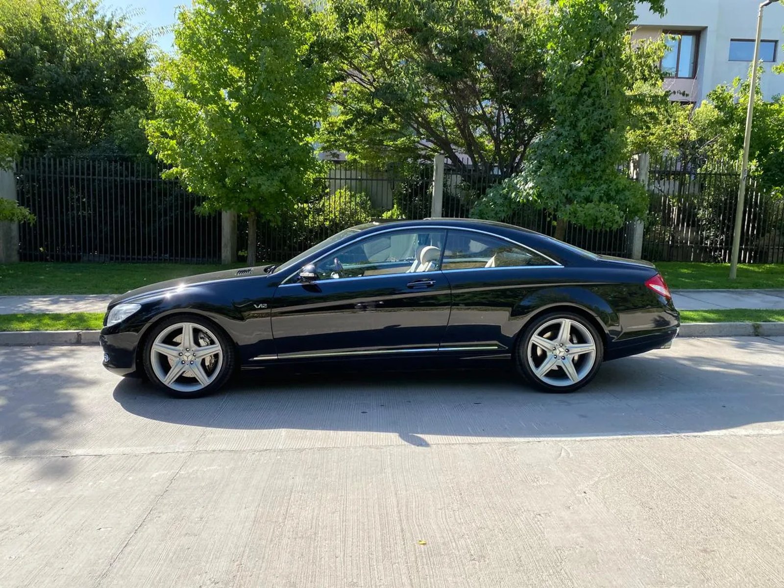 Mercedes-Benz CL 600 6.2L V12 Bi Turbo Auto 2008 - Foto 4 de 20