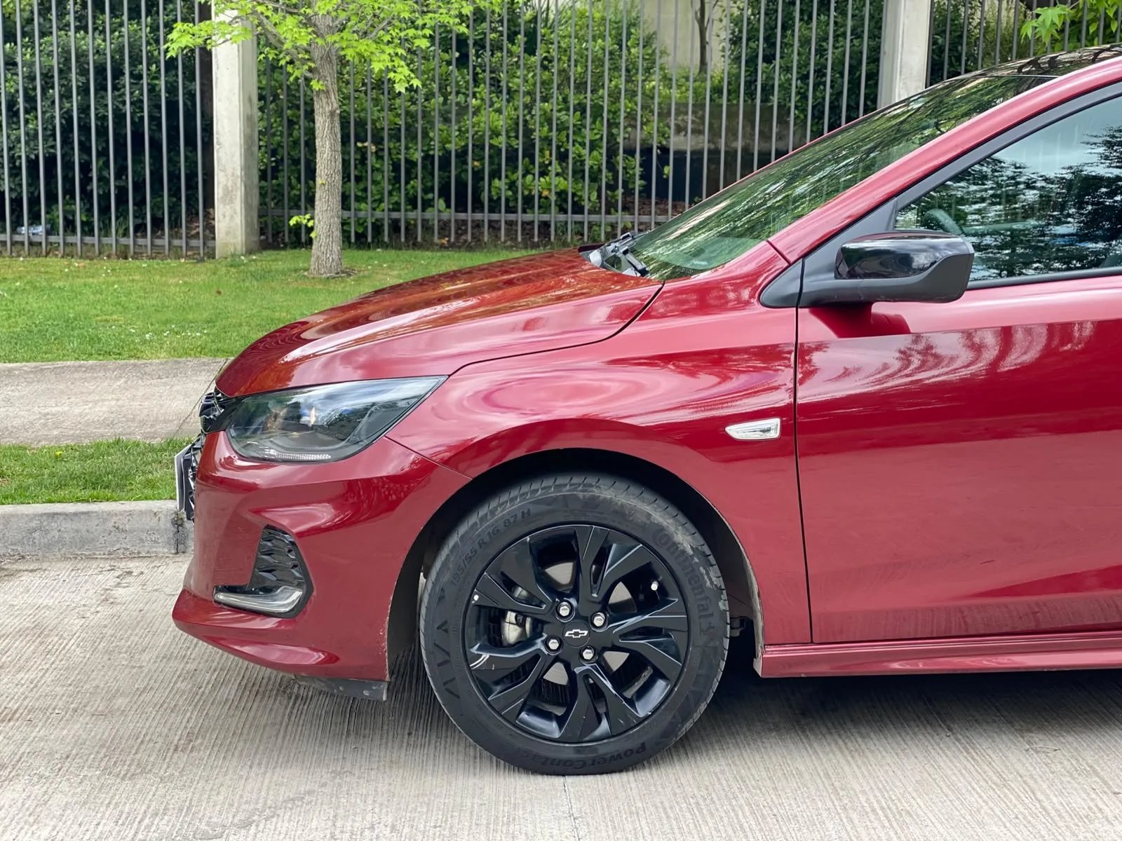 Chevrolet Onix 1.0T RS 4X2 HB MT 2024 - Foto 4 de 20