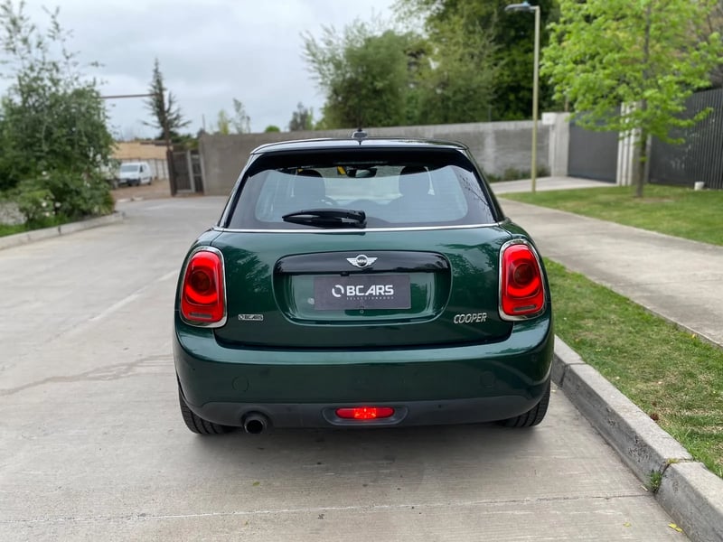 Mini Cooper 1.5 Pepper 4X2 HB AT 2018 - Imagen 8 de 20