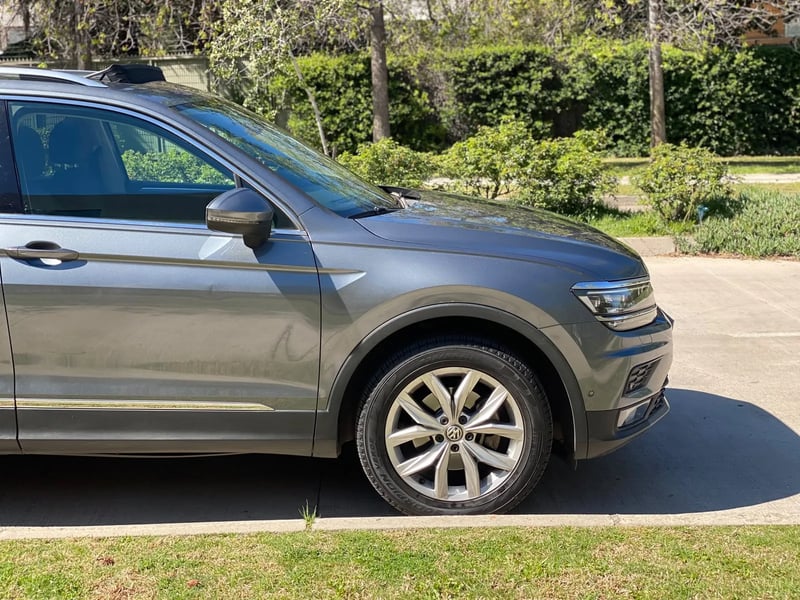 Volkswagen Tiguan 1.4 TSI Highline 4X2 AT 2019 - Imagen 12 de 20