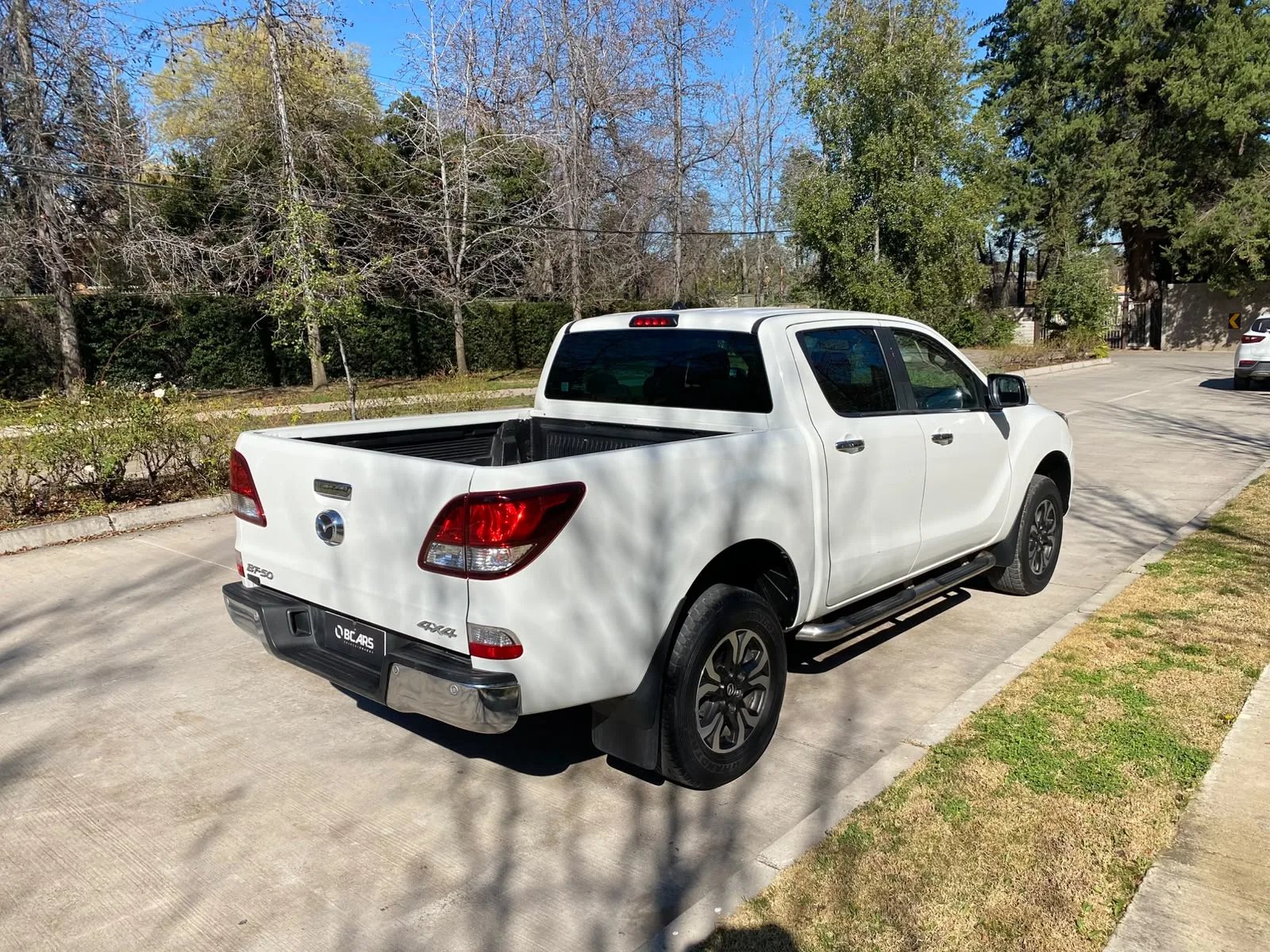Mazda BT-50 3.2 SDX High Diésel 4X4 Doble Cabina 6AT 2021 - Imagen 10 de 20