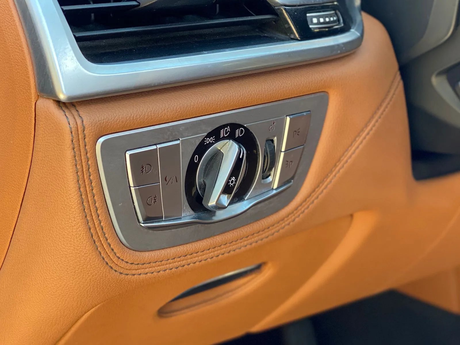 BMW 740 2.0 Hybrid iPerformance 4X2 AT 2018 - Imagen 17 de 20