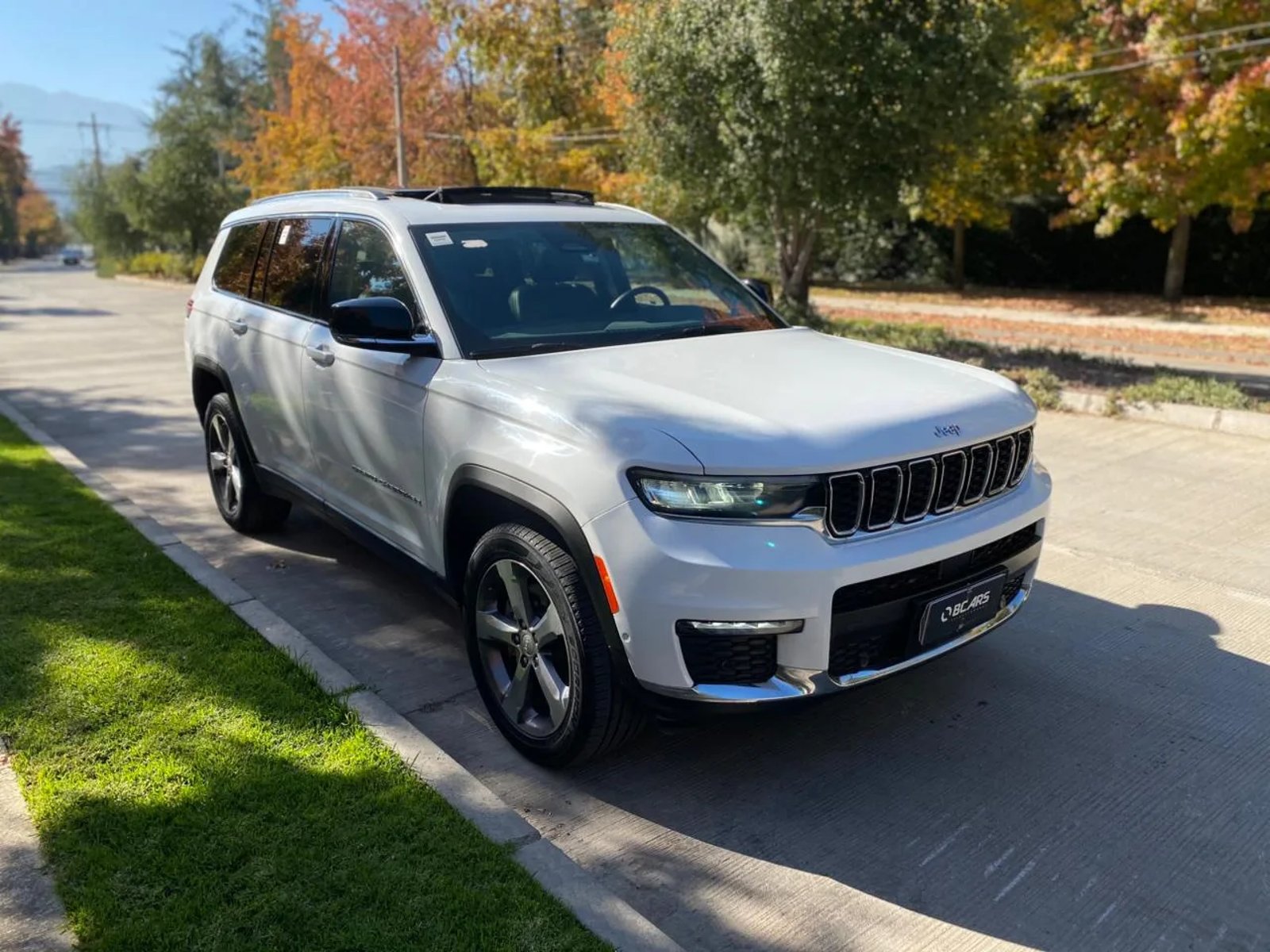 Jeep Grand Cherokee 3.6 Limited L Auto 4WD 2023 - Imagen 13 de 20