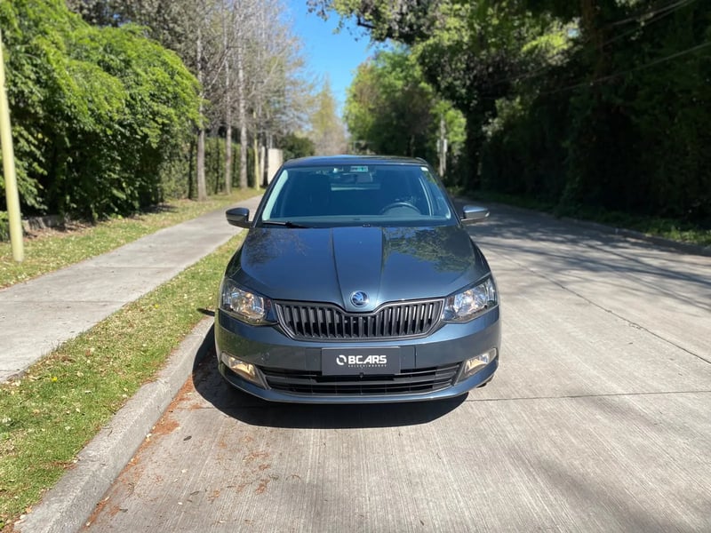 Skoda Fabia 1.0 TSI Active 4 2 MT 2018 - Imagen 14 de 16