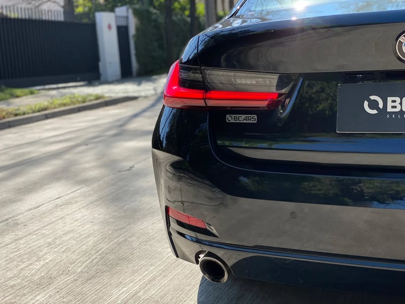 BMW 320i Urban LCI 4X2 AT 2025 - Imagen 7 de 20