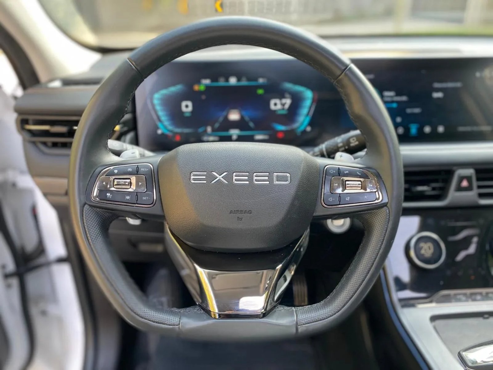 Exeed TXL 2.0T DCT Unlimited 4WD 2023 - Imagen 19 de 20
