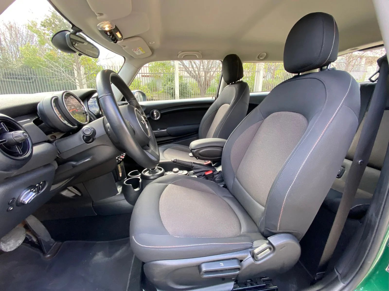 Mini Cooper 1.5 Esencial 4X2 HB AT 2023 - Imagen 17 de 20