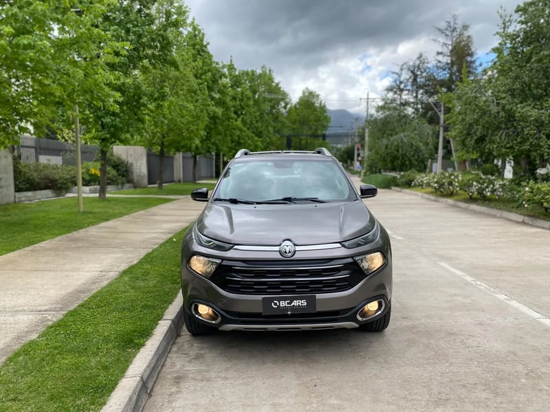 RAM 1000 2.0 Laramie 4X4 Doble Cabina AT 2021 - Imagen 14 de 20