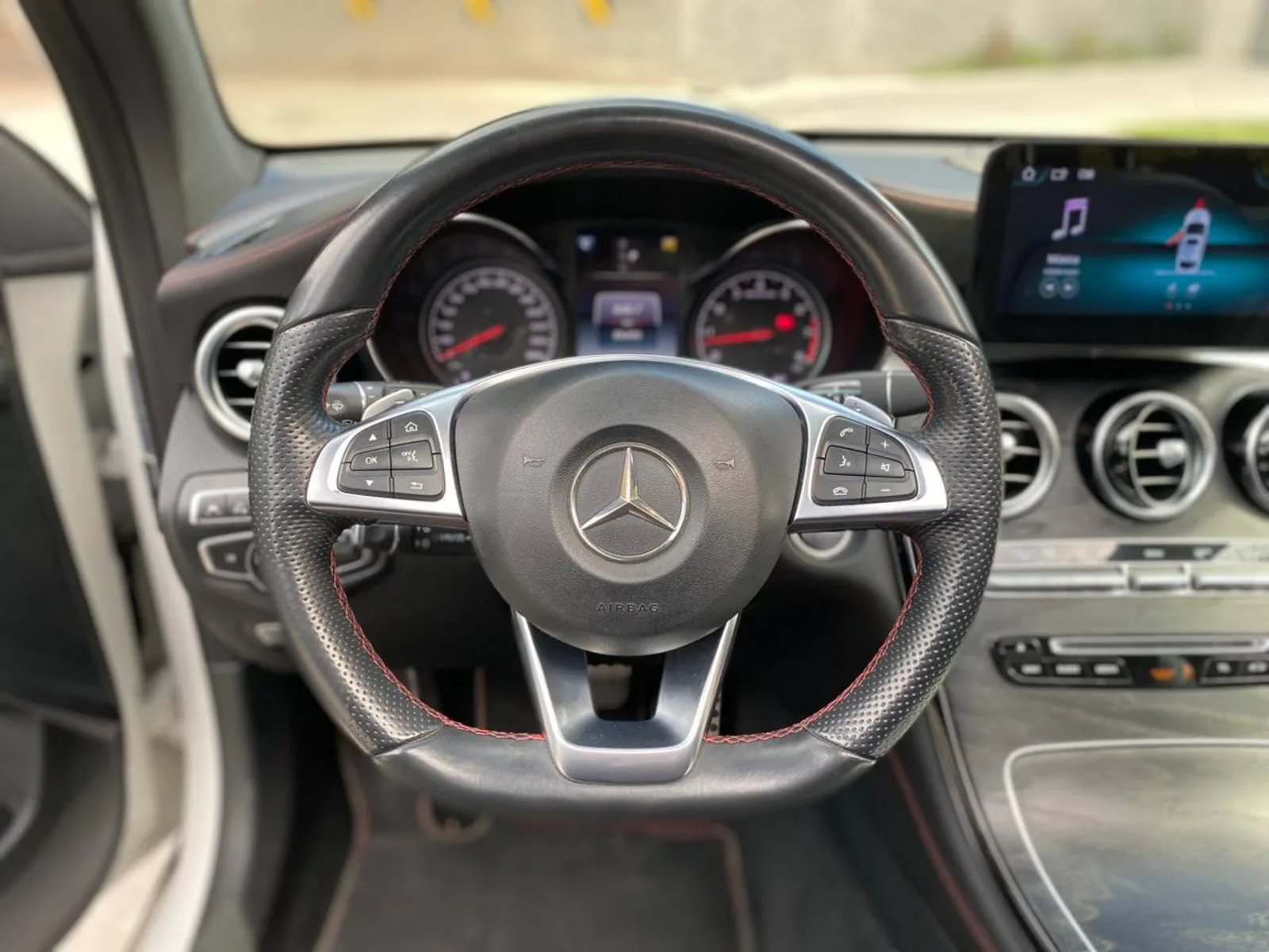 Mercedes-Benz GLC 43 AMG 3.0 Biturbo Auto 2018 - Imagen 19 de 20
