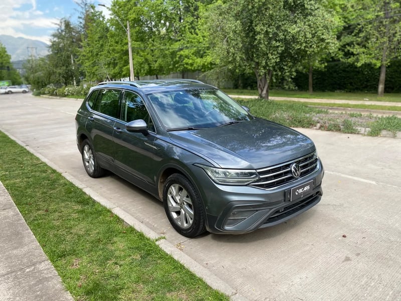 Volkswagen Tiguan 1.4 TSI Comfortline 4X2 AT 2023 - Imagen 12 de 20