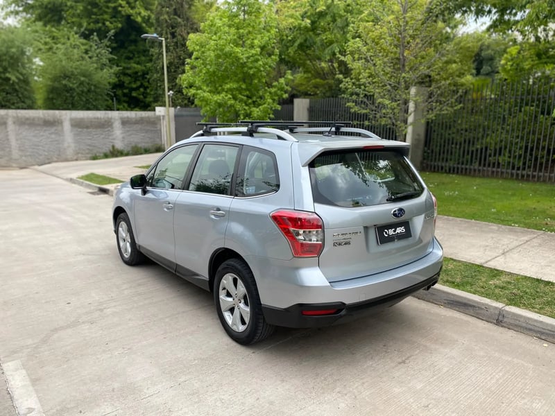 Subaru Forester 2.0 XS AWD CVT AT 2014 - Imagen 6 de 20