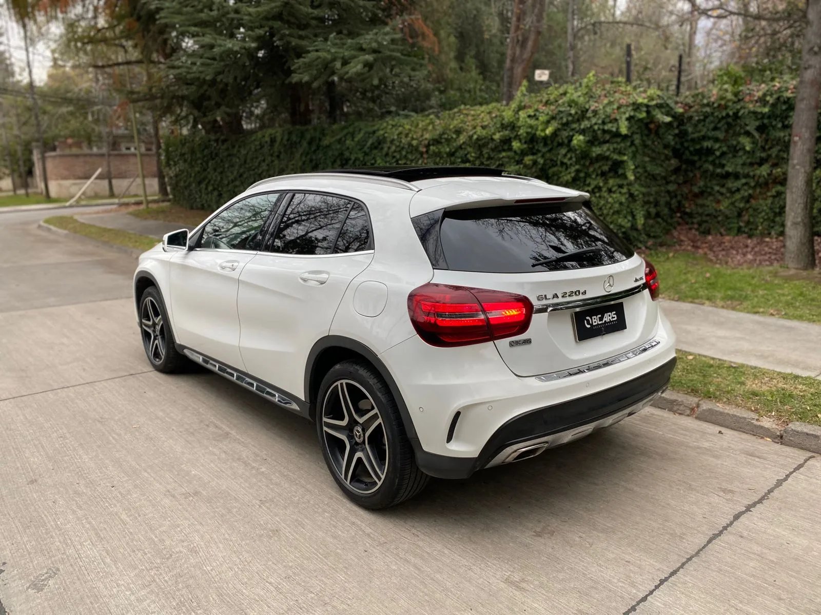 MERCEDES-BENZ GLA 220 2.1 CDI Diésel 4MATIC 4X4 AT 2019 - Imagen 6 de 20