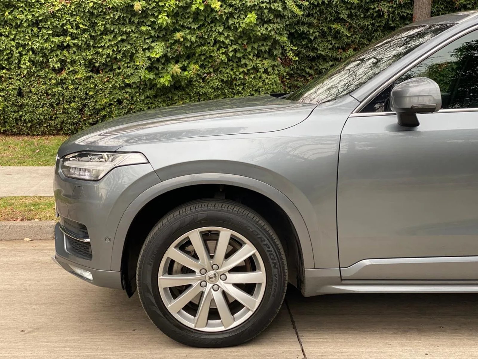 Volvo XC90 2.0 T5 Momentum Kinetic Auto 4WD 2019 - Foto 4 de 20