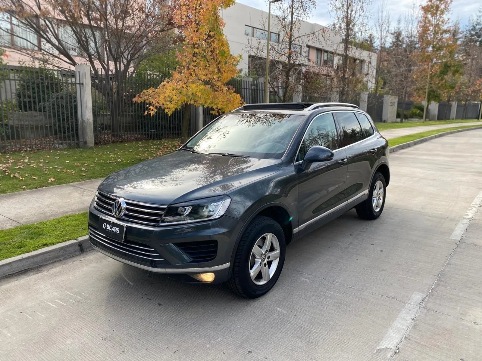 Volkswagen Touareg 3.0 TDI V6 Auto NAV 4WD 2016 - Foto 2 de 20