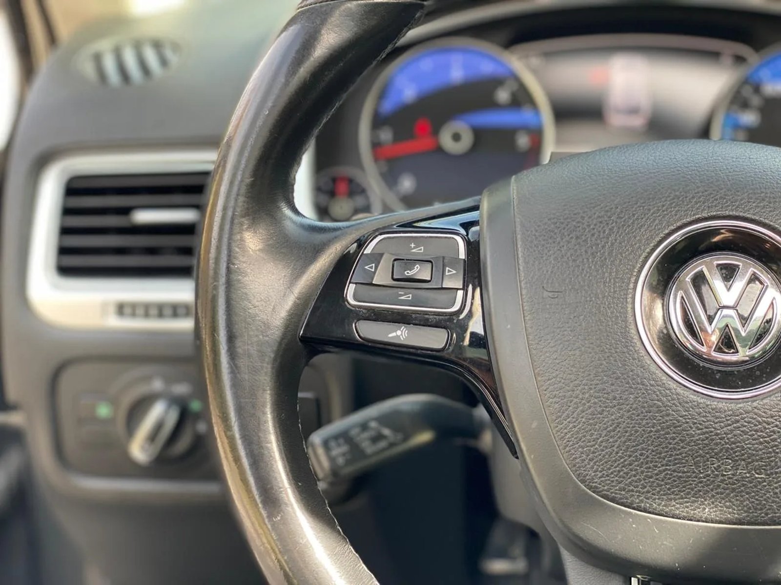 Volkswagen Touareg 3.0 TDI V6 Auto NAV 4WD 2016 - Imagen 20 de 20